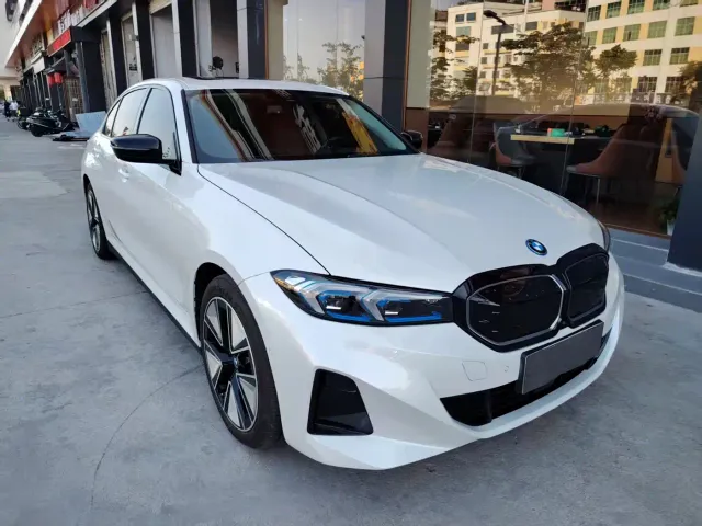 BMW i3 — Фото автомобиля 2