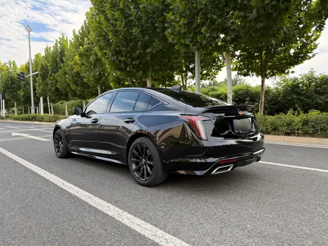Cadillac CT5 — Фото автомобиля 9