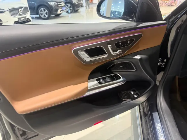 Mercedes-Benz E-Class — Фото автомобиля 5