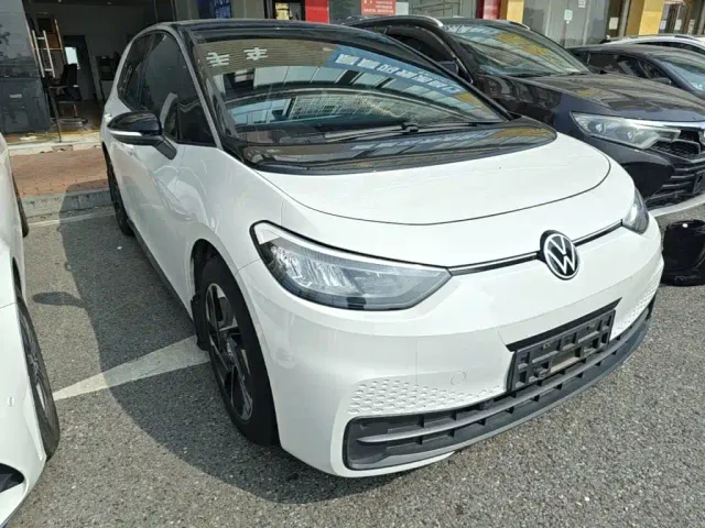 Volkswagen ID.3 — Фото автомобиля 3