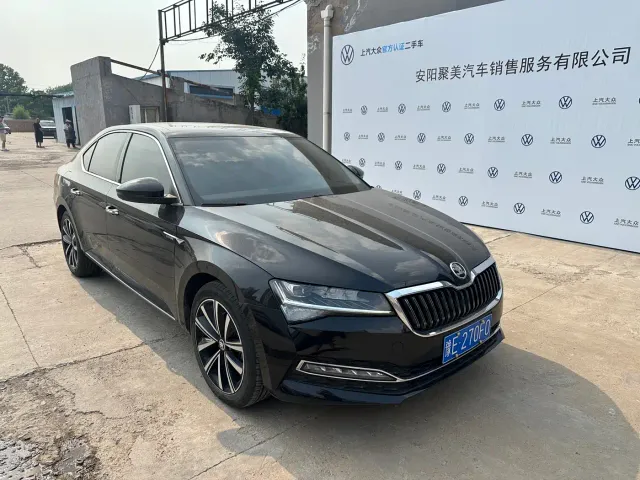 Skoda Superb — Фото автомобиля 3