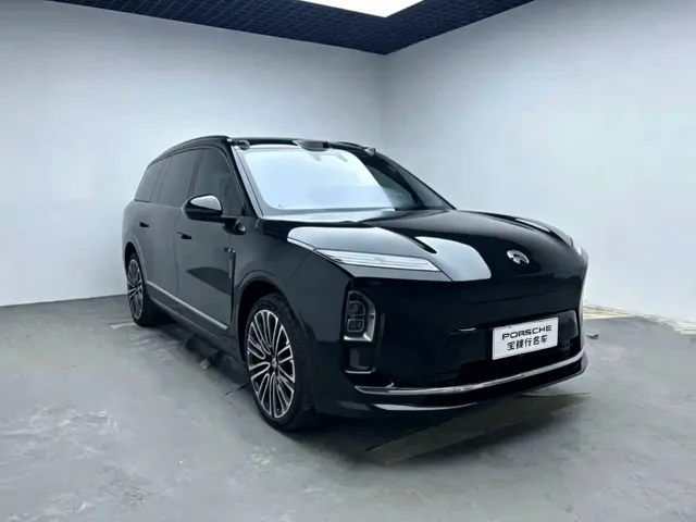 Nio ES8 — Фото автомобиля 3