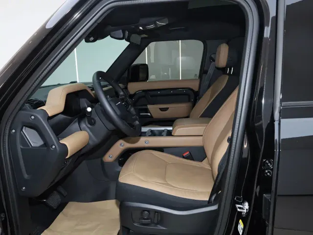 Land Rover Defender — Фото автомобиля 9