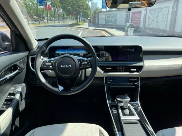 Kia Seltos — Фото автомобиля 13