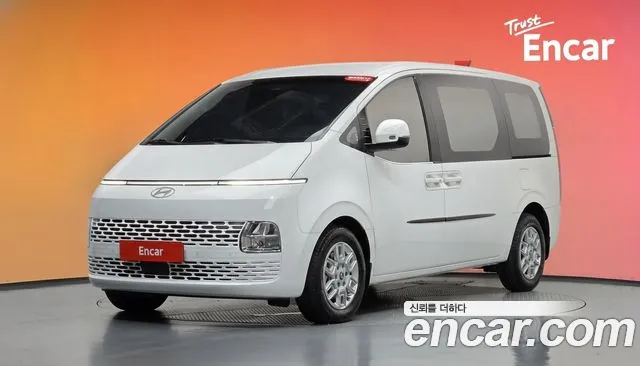 Фотография автомобиля — Hyundai Staria