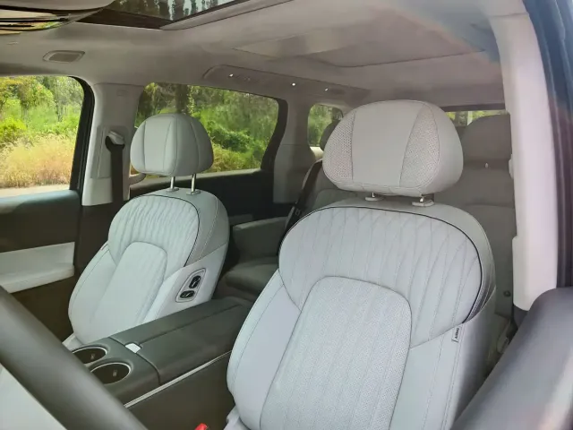 Voyah Auto Voyah Dreamer 2025 PHEV AWD Flagship Kunpeng Edition — Фото автомобиля 29