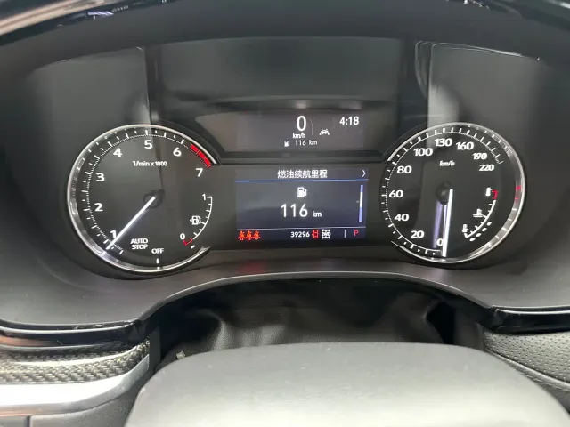 Cadillac XT5 — Фото автомобиля 3