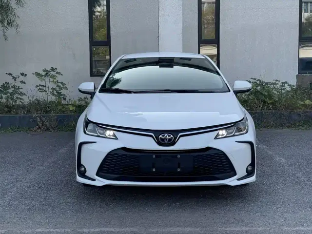 Toyota Corolla — Фото автомобиля 11