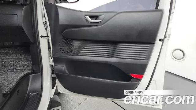 Hyundai Staria — Фото автомобиля 13