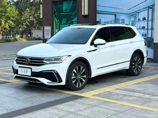 Volkswagen Tiguan L — Фото автомобиля 2