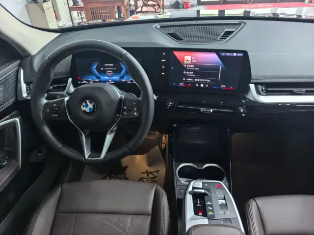 BMW X1 — Фото автомобиля 12