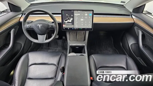 Tesla Model 3 — Фото автомобиля 6