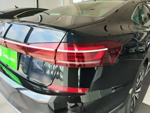Volkswagen Passat — Фото автомобиля 7