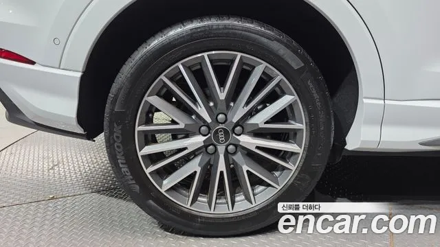 Audi Q3 35 TDI quattro Premium — Фото автомобиля 5