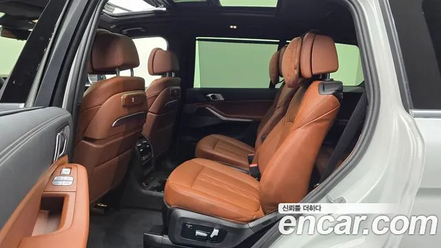 BMW X7 — Фото автомобиля 12