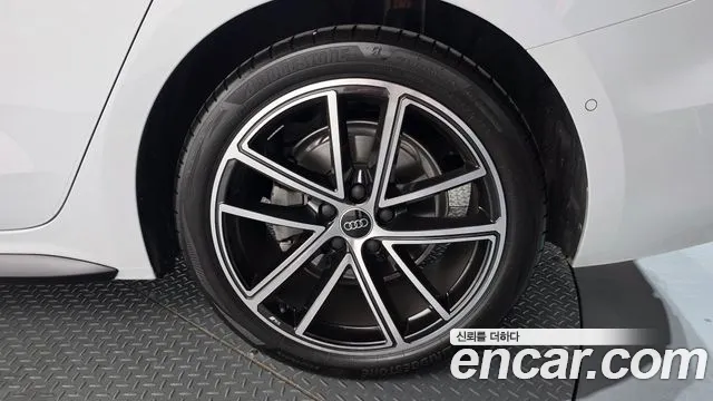 Audi A5 40 TFSI quattro S Line — Фото автомобиля 19