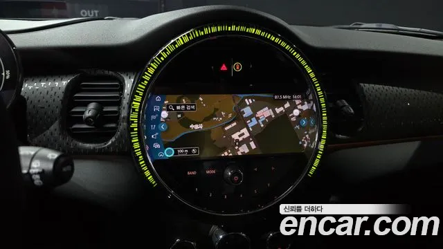 MINI Cooper Electric — Фото автомобиля 22