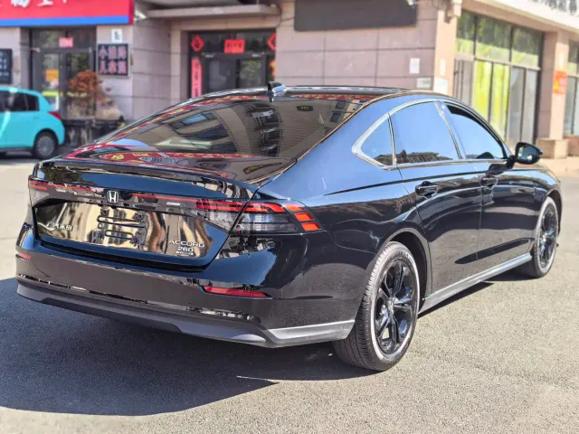 Honda Accord — Фото автомобиля 8
