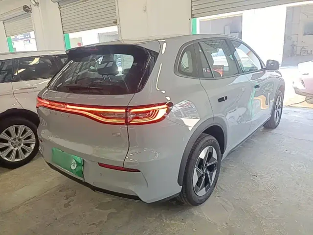 Geely Galaxy E5 — Фото автомобиля 6
