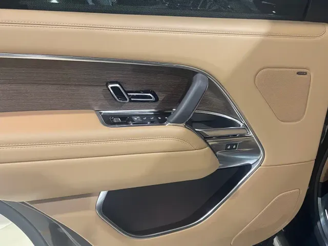 Land Rover Range Rover — Фото автомобиля 7