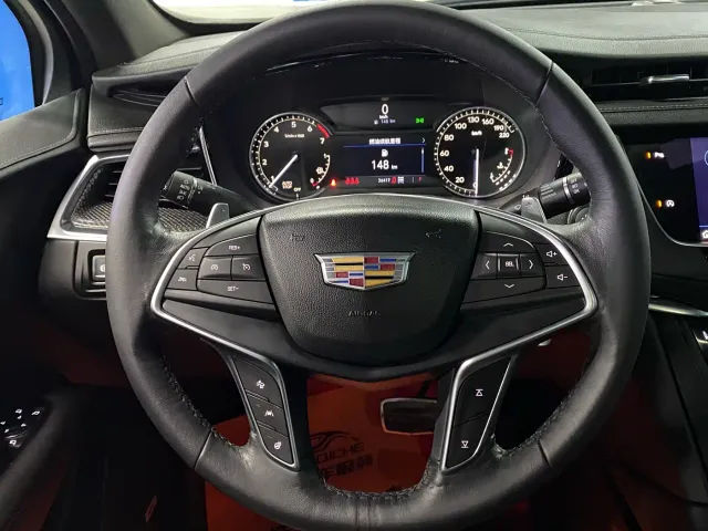 Cadillac XT5 — Фото автомобиля 13