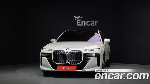 BMW 7 Series G70 — Фото автомобиля 3