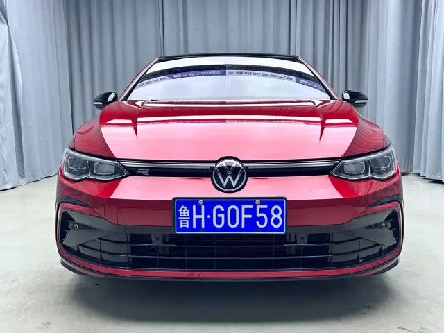 Volkswagen Golf — Фото автомобиля 2