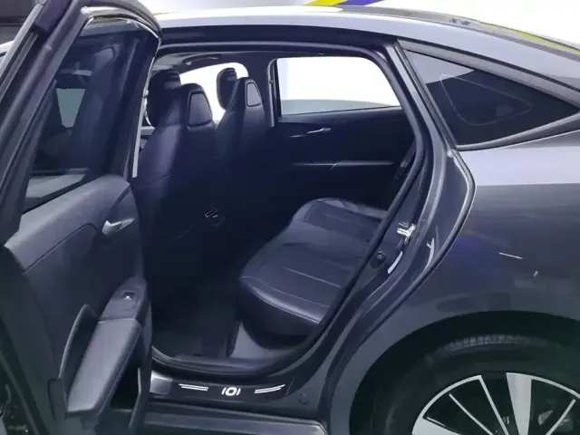 Changan Qiyuan A05 — Фото автомобиля 11