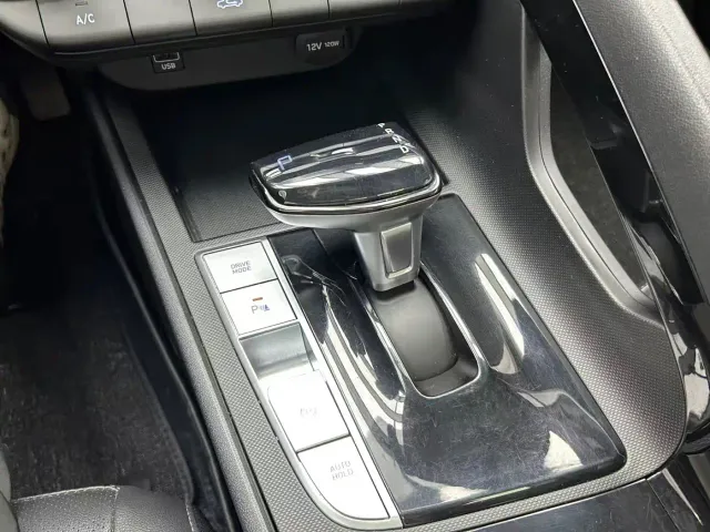 Hyundai Elantra — Фото автомобиля 14