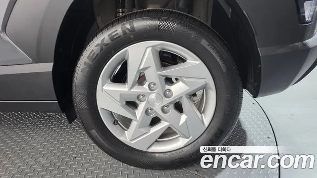 Hyundai Kona Kona (SX2) Бензин 2.0 2WD — Фото автомобиля 19