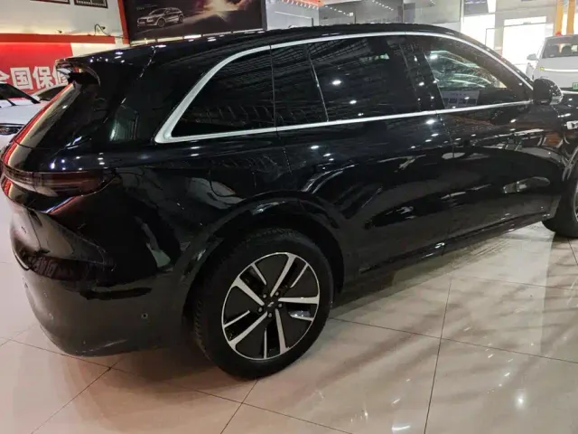 Li Auto L6 — Фото автомобиля 3