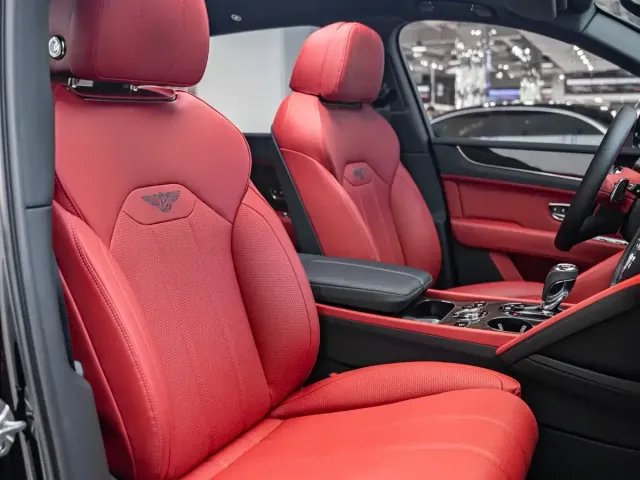 Bentley Bentayga — Фото автомобиля 15
