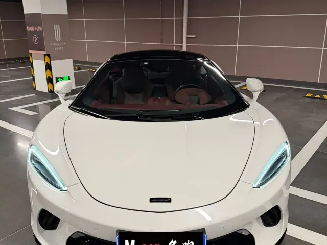 Фотография автомобиля — McLaren GT