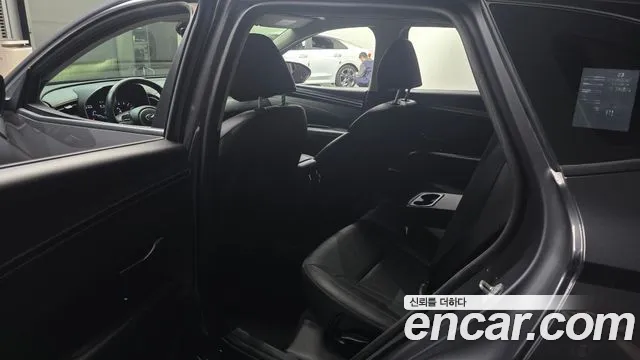 Hyundai Tucson Tucson (NX4) Дизель 2.0 4WD — Фото автомобиля 10