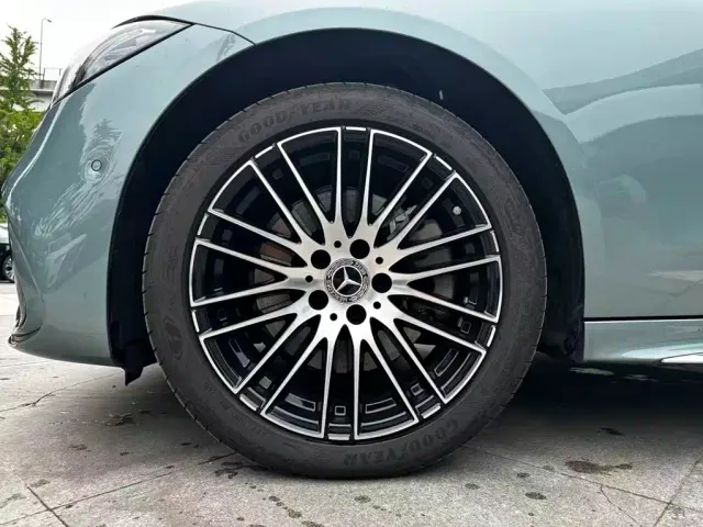 Mercedes-Benz C-Class — Фото автомобиля 13