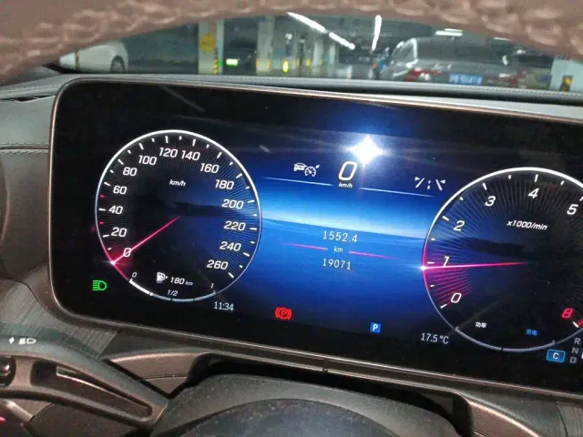 Mercedes-Benz C-Class — Фото автомобиля 11