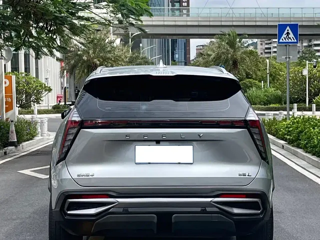Geely Boyue L — Фото автомобиля 15