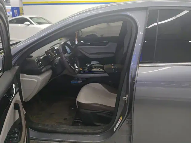 BYD Qin PLUS — Фото автомобиля 9