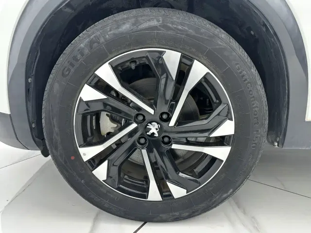 Peugeot 2008 — Фото автомобиля 13