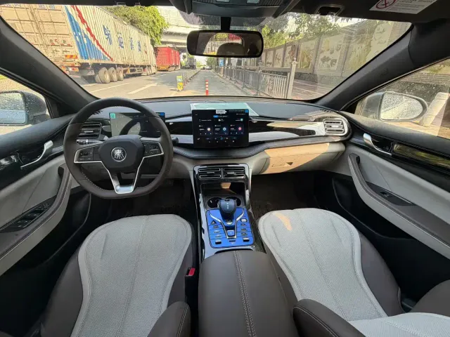 BYD Qin PLUS — Фото автомобиля 9
