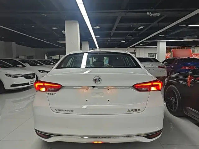 Buick Verano — Фото автомобиля 5