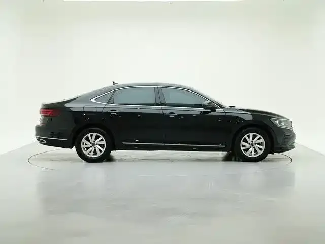 Volkswagen Passat — Фото автомобиля 6