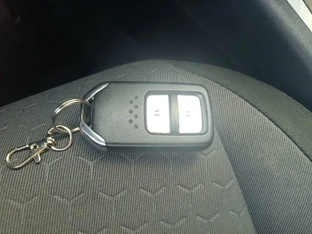 Honda Fit — Фото автомобиля 8