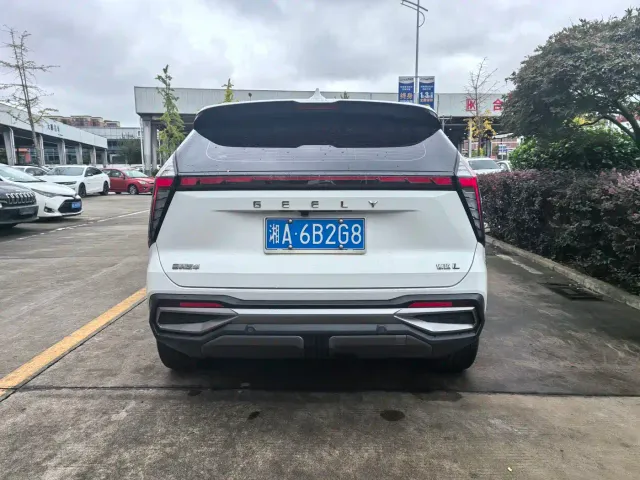 Geely Boyue L — Фото автомобиля 7