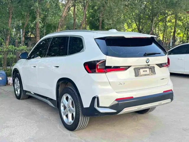 BMW X1 — Фото автомобиля 3