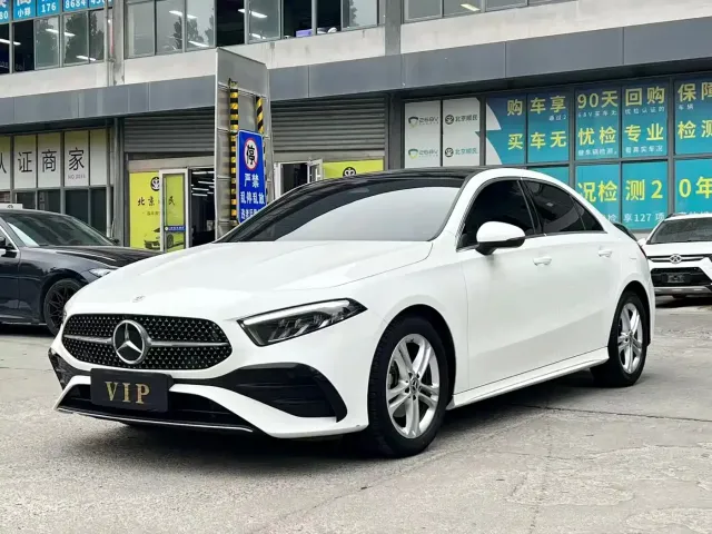 Фотография автомобиля — Mercedes-Benz A-Class