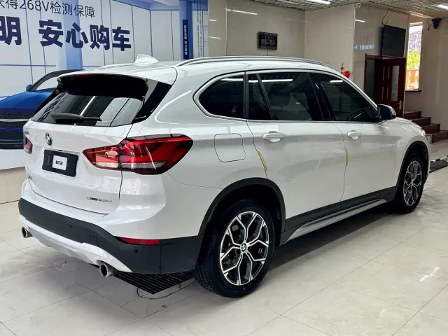 BMW X1 — Фото автомобиля 4
