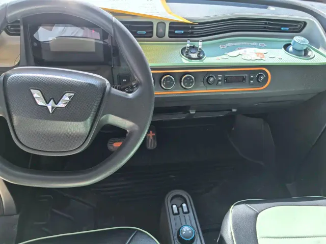 Wuling Hongguang Mini EV — Фото автомобиля 9