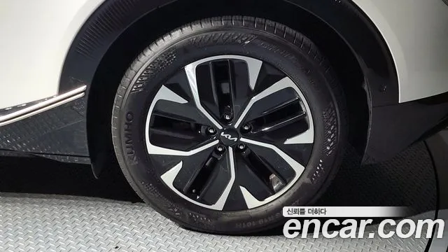 Kia EV6 Long Range — Фото автомобиля 19