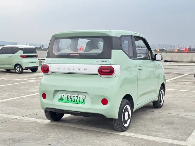 Wuling Hongguang Mini EV — Фото автомобиля 15